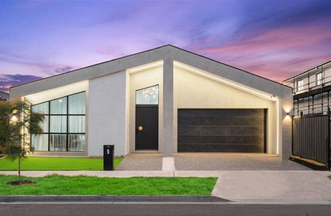 9 Boronia way Mickleham 3064